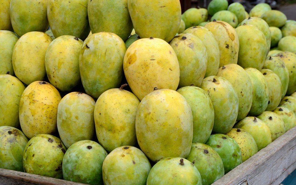 Mangoes for Heart Health and Glowing Skin